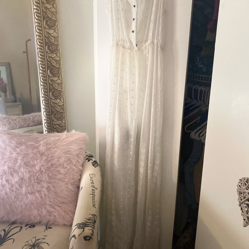 Elegant White Maxi Dress